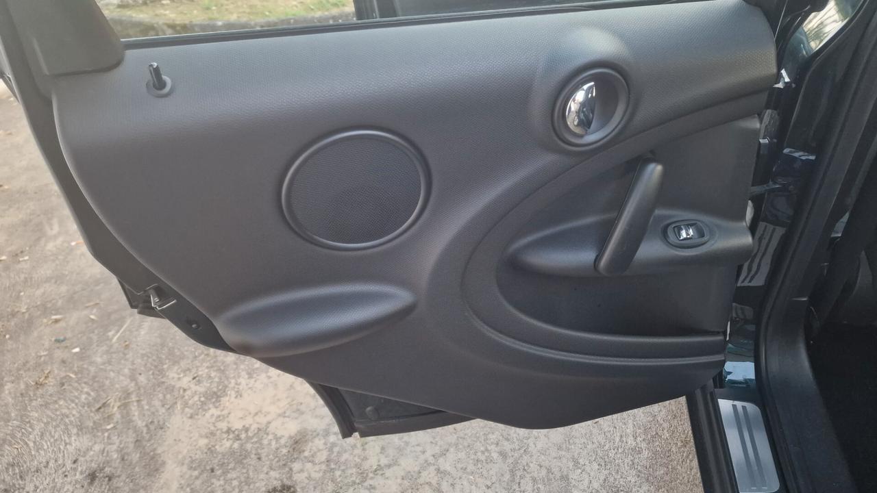 Mini Cooper Countryman 1.6 D - Nov2012