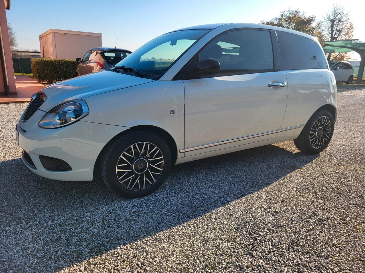 Lancia Ypsilon 1.2 69 CV Diva