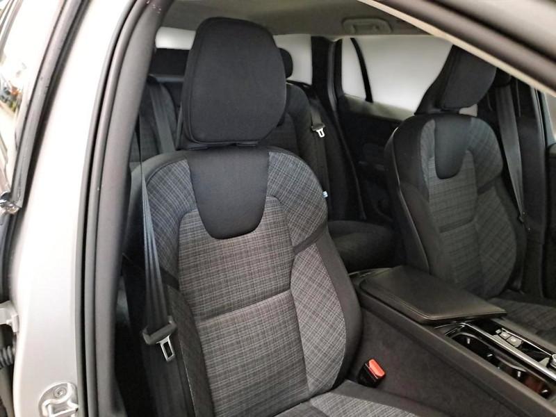 VOLVO V60 CROSS COUNTRY B4 D AWD AUTOM. CORE STATION WAGON