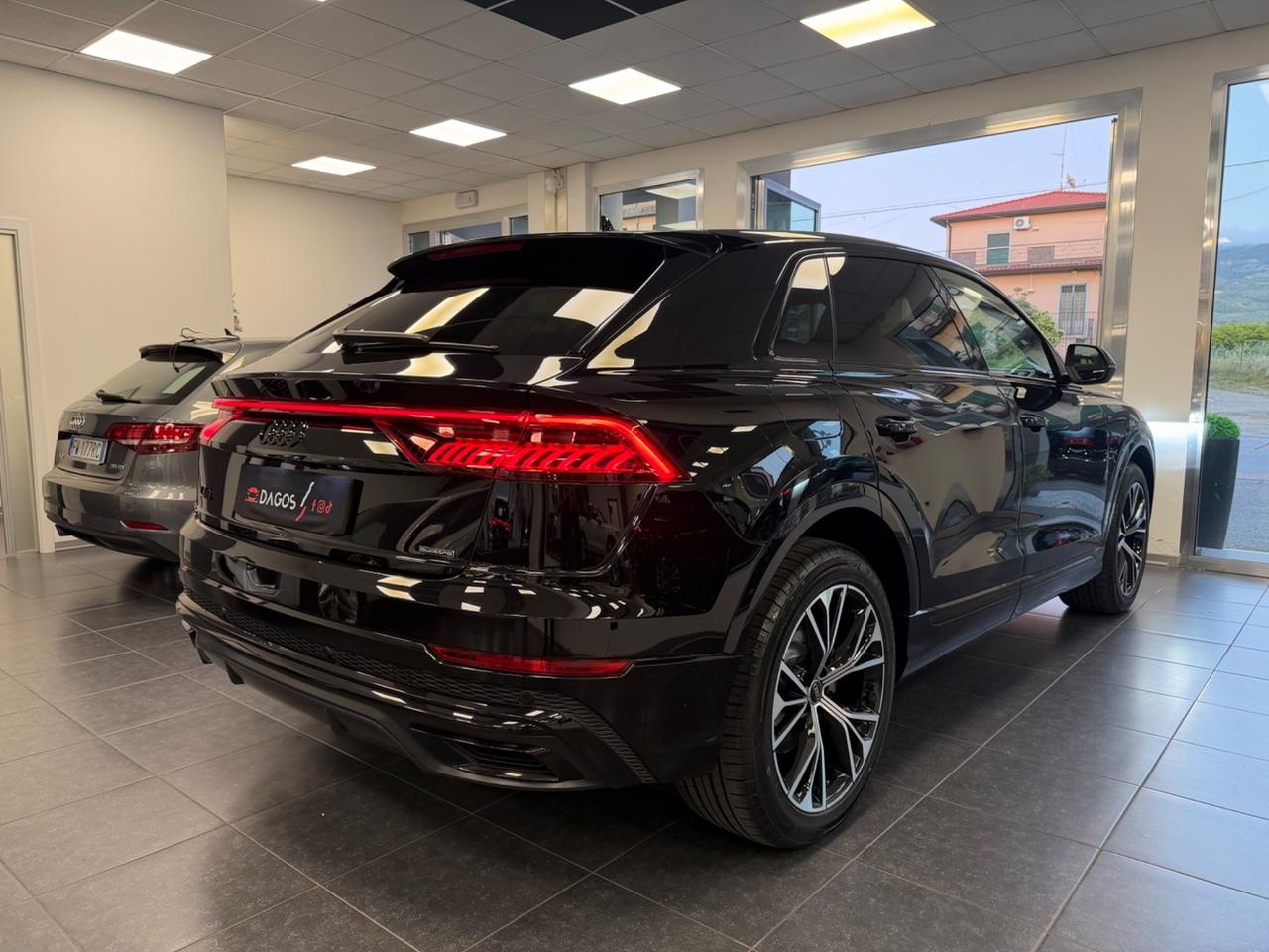 Audi Q8 50 TDI 286 CV quattro S LINE