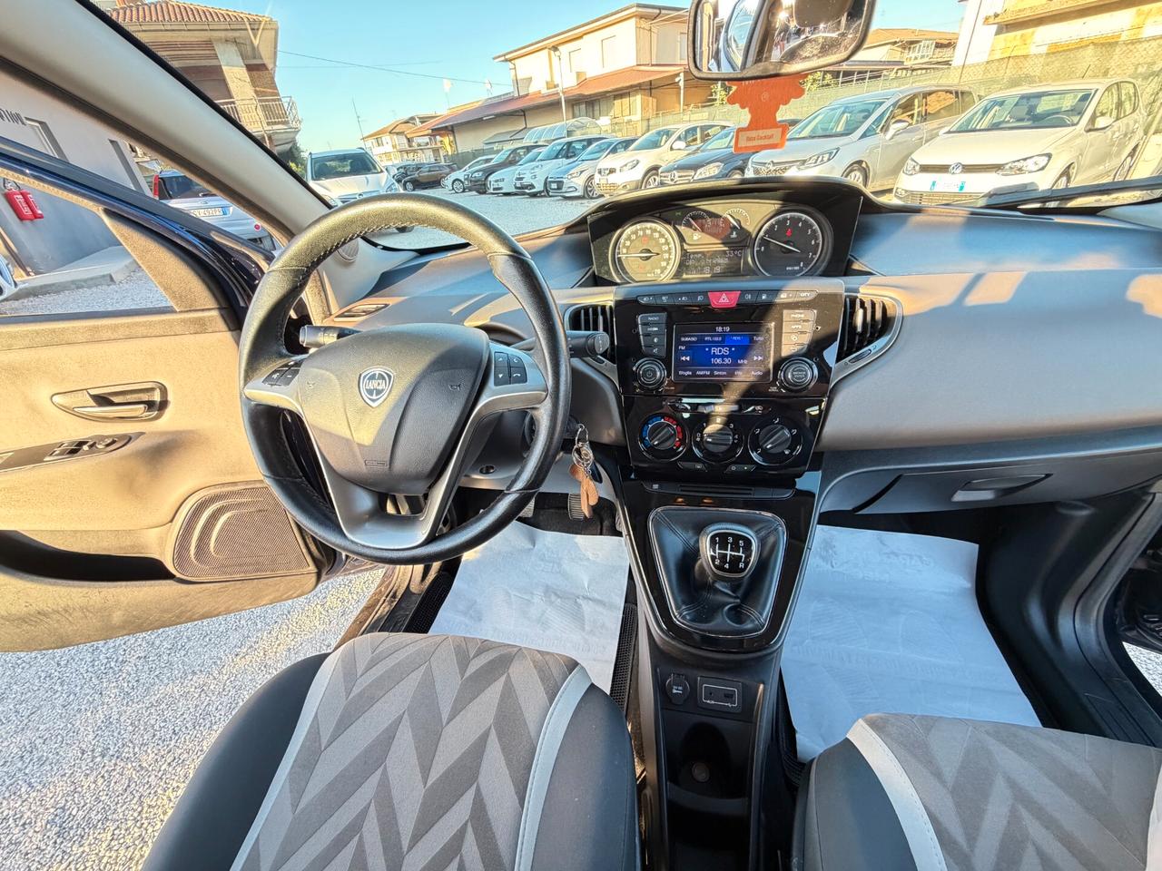 Lancia Ypsilon 0.9 TwinAir 85 CV 5 p Metano Ecochic 141.286 km