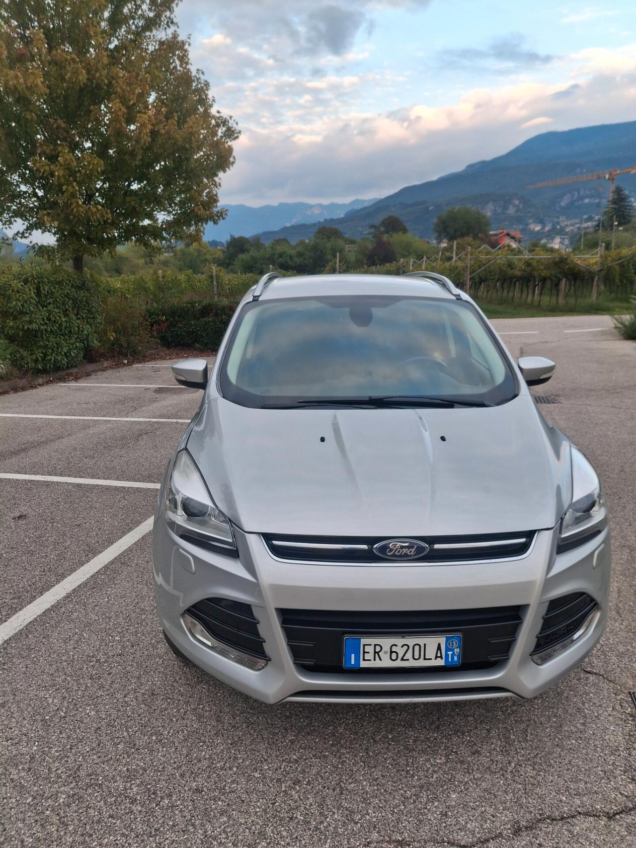 Ford Kuga 2.0 TDCI 163 CV 4WD Powershift Titanium