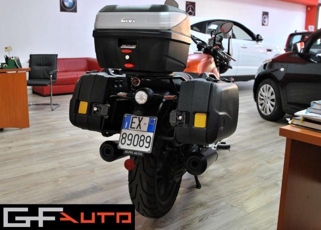 Moto Guzzi V 7 STONE 100. ANIVERSARIO * SOLO 7.000 KM *