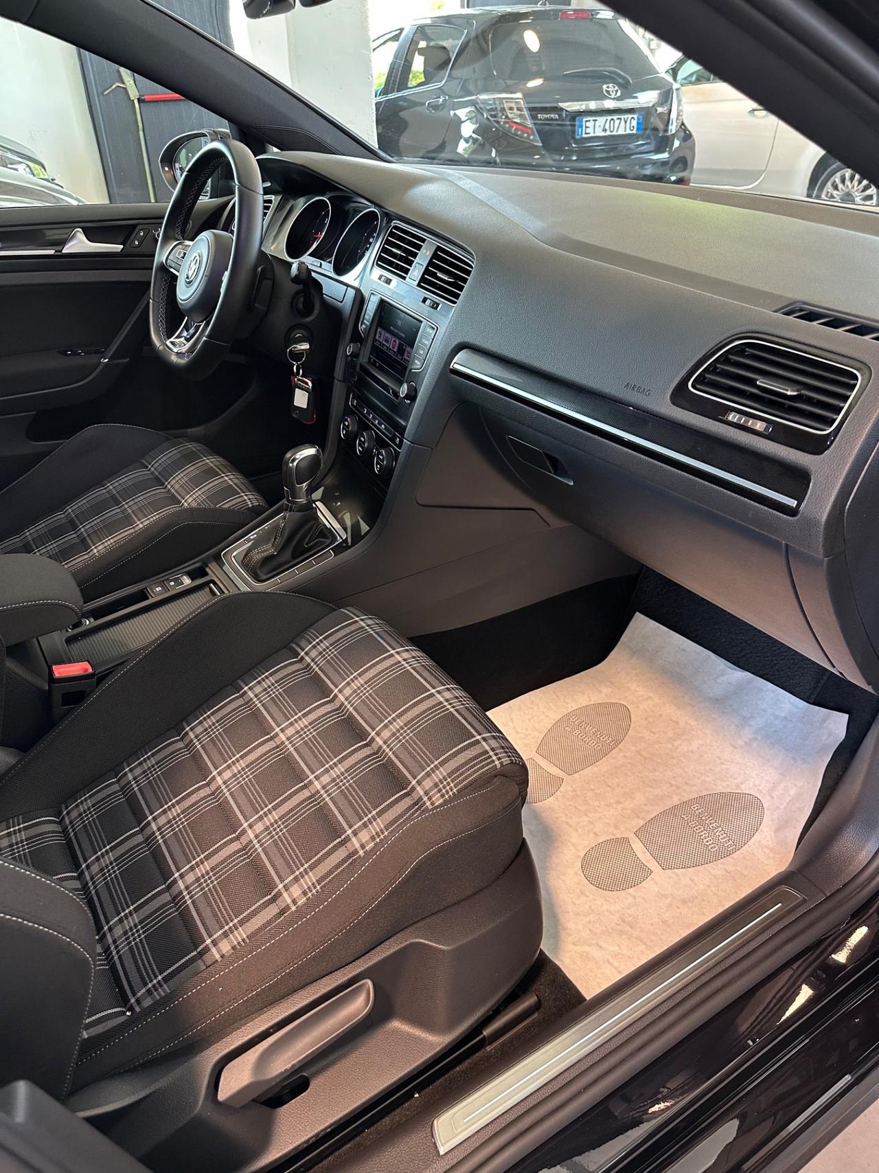 Volkswagen Golf GTD 2.0 TDI DSG 5p. Business BlueMotion Technology