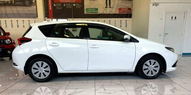 Toyota Auris 1.3 Active 5p.