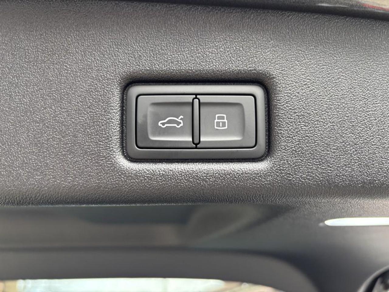 Audi Q5 SPB 40 TDI 204 CV quattro S tronic Identity Black