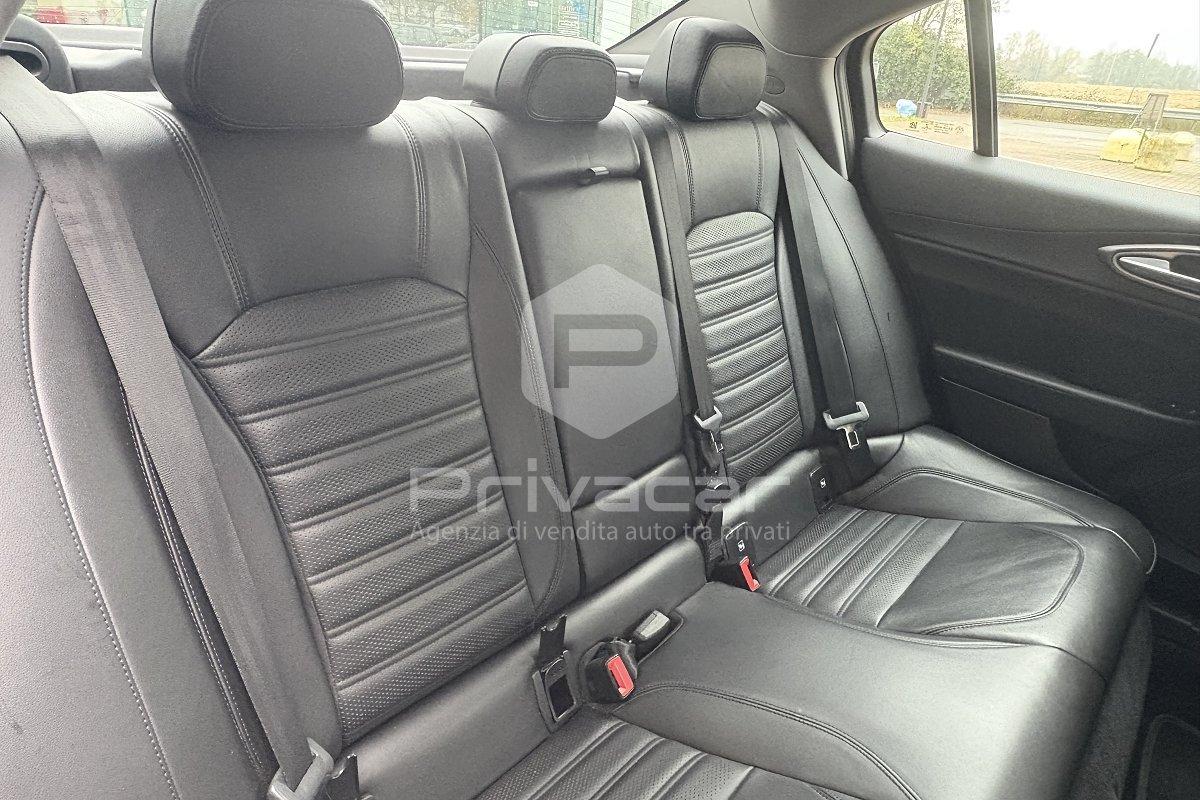 ALFA ROMEO Giulia 2.2 Turbodiesel 210 CV AT8 AWD Q4 Veloce