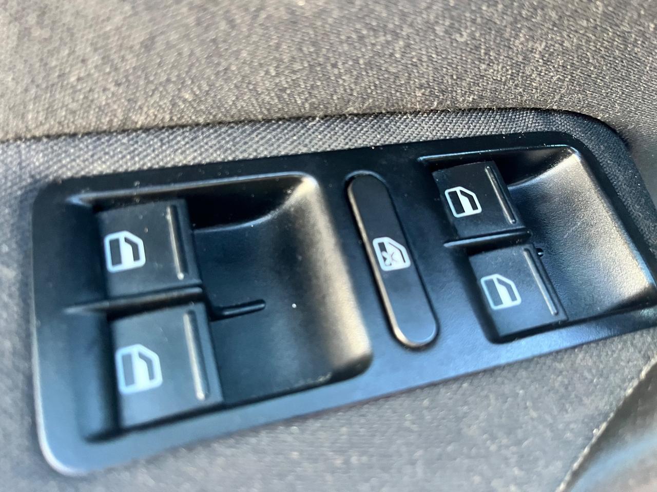 Volkswagen Polo 1.4 5 porte anno 2013