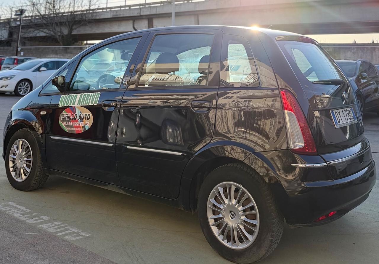 PACCHETTO DI 2 AUTO:ANNUNCIO RIVOLTO A COMMERCIANTI