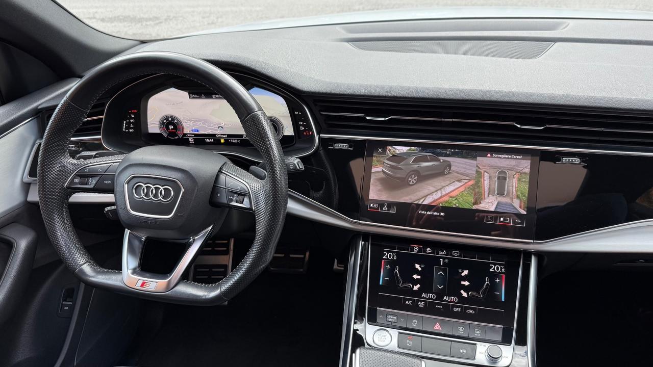 Audi Q8 50 TDI 286 CV quattro S-line Tetto 360”