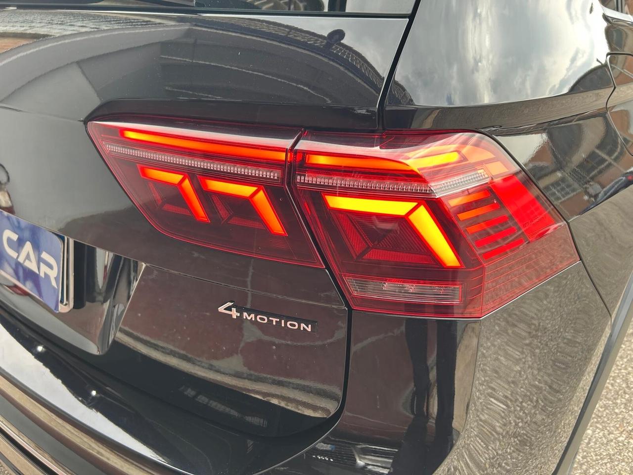 Volkswagen Tiguan 2.0 TDI DSG 4MOTION R-LINE TETTO PANORAMICO ED APRIBILE
