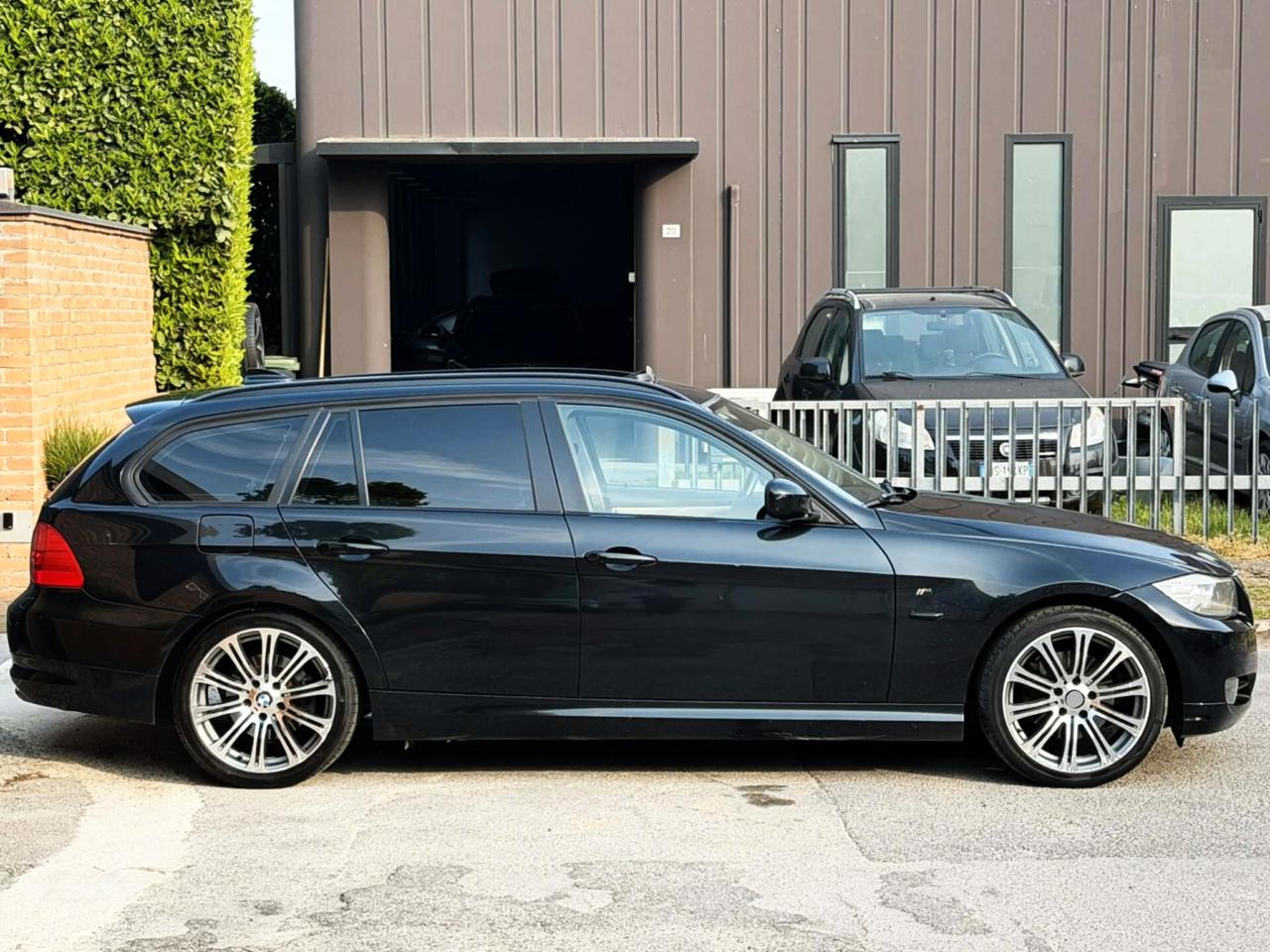 Bmw 318d aut-Restyling-Navi.Tetto,Pelle,Xeno-Full-Euro5