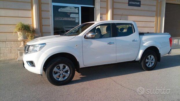 Nissan Navara pick up N1 autocarro 5 posti