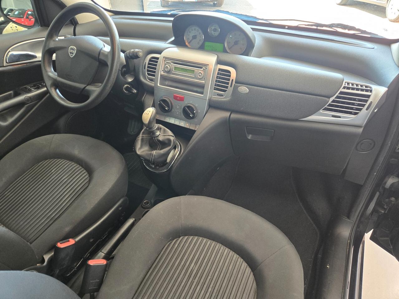 Lancia Ypsilon 1.2 69 CV Argento