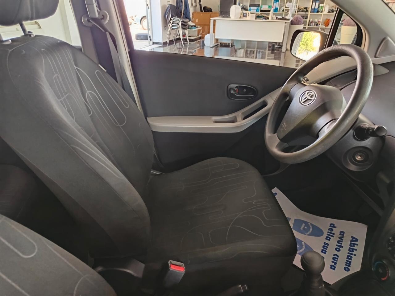 Toyota Yaris 1.0 5 porte BENZINA