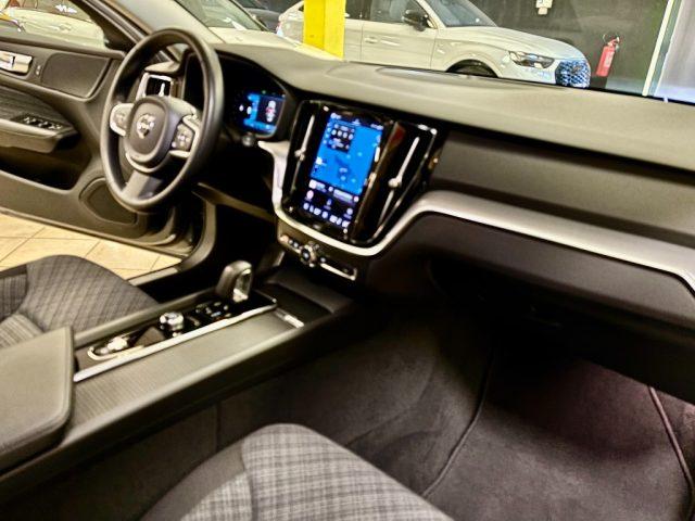 VOLVO V60 B4 (d) automatico Core UNIPRO - KM CERTIFICATI