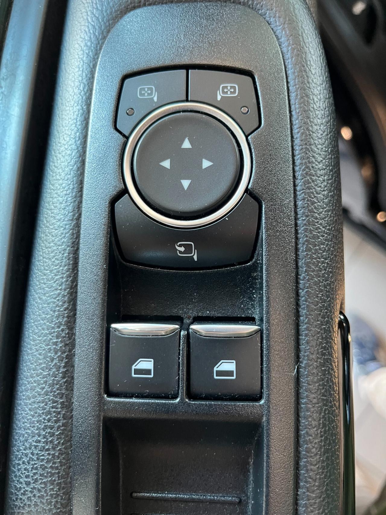 Ford Tourneo Custom Tourneo Custom 320 2.0 EcoBlue 185CV PL Titanium
