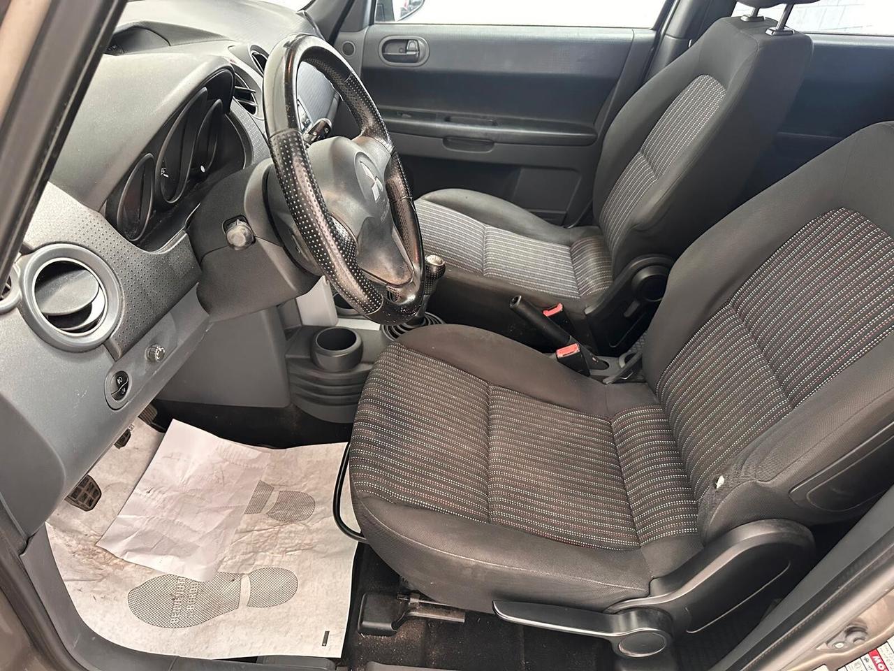 Mitsubishi Colt 1.3 16V 5p. Insport