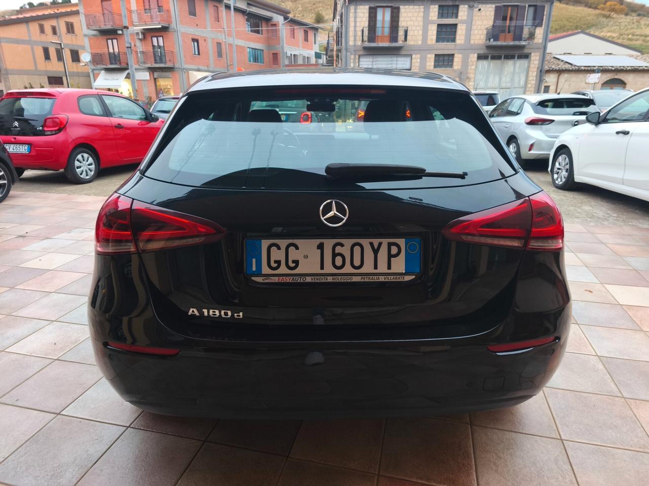 Mercedes A 180d Motore Mercedes 2.0