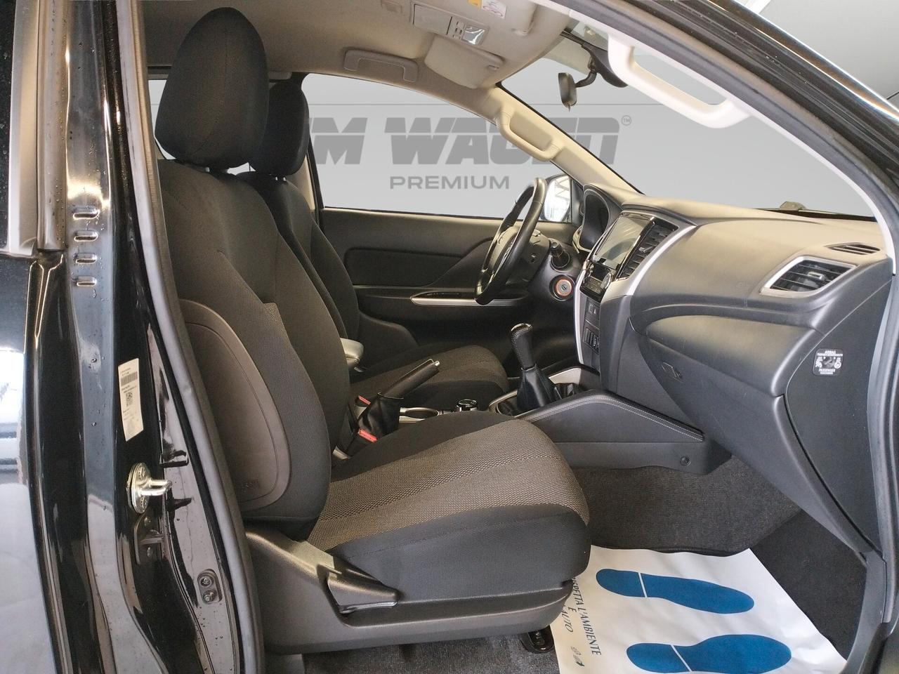 Mitsubishi L200 d.cab 2.3d Hurricane 4wd 150cv - 4x4 IVA ESCLUSA