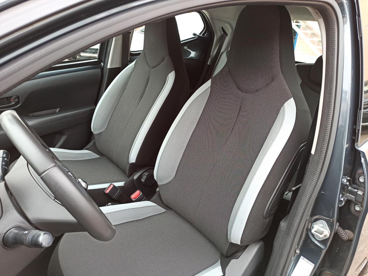 Toyota Aygo 1.0 VVT-i 69 CV 5 porte x-wave