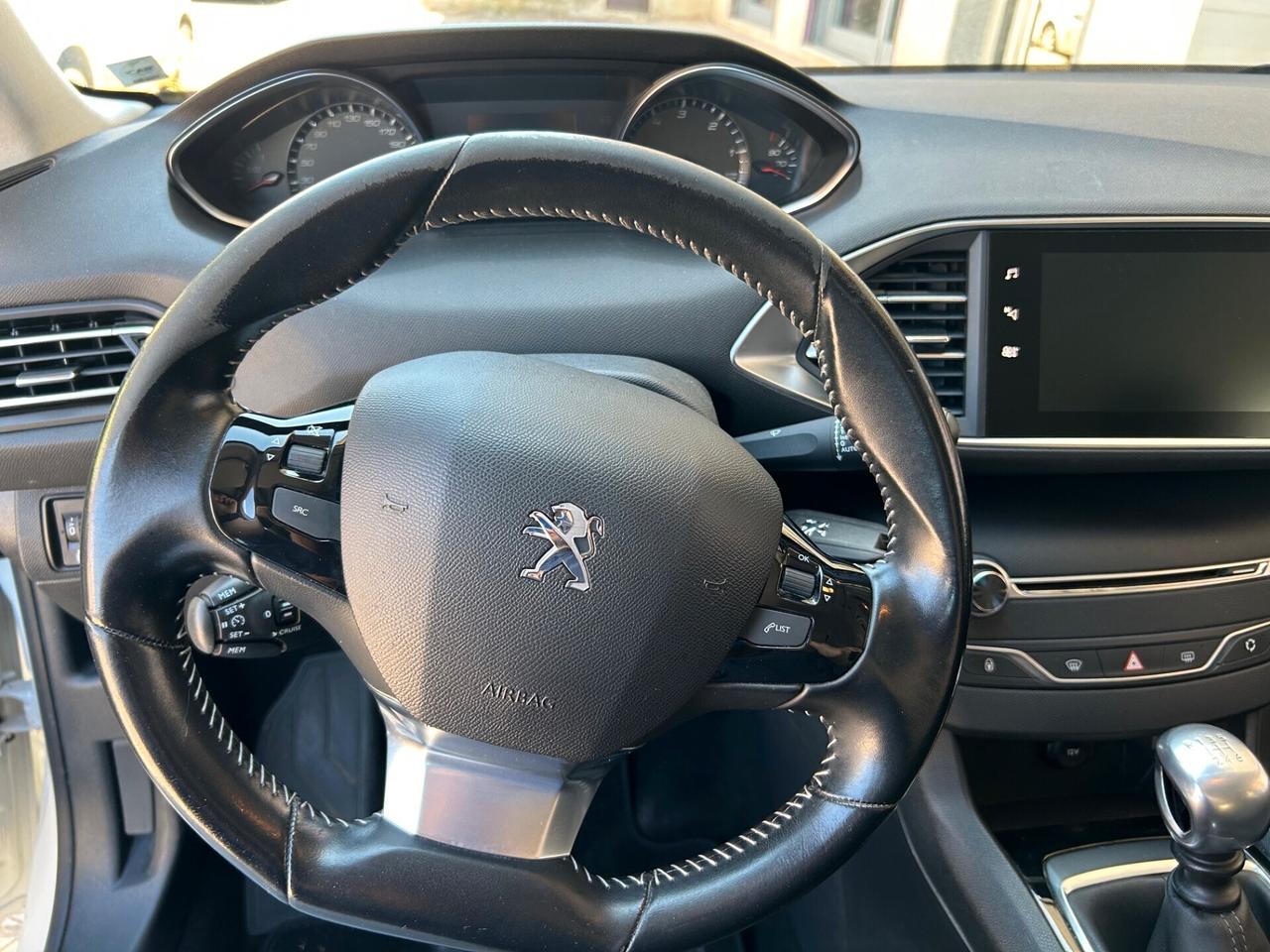 Peugeot 308 BlueHDi 100 S&S Business