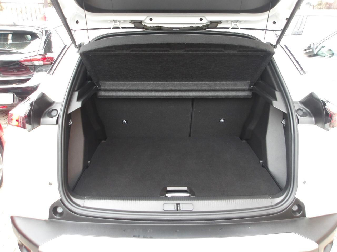 PEUGEOT 2008 GT LINE 1.5 DIESEL-RETROC-NAVI
