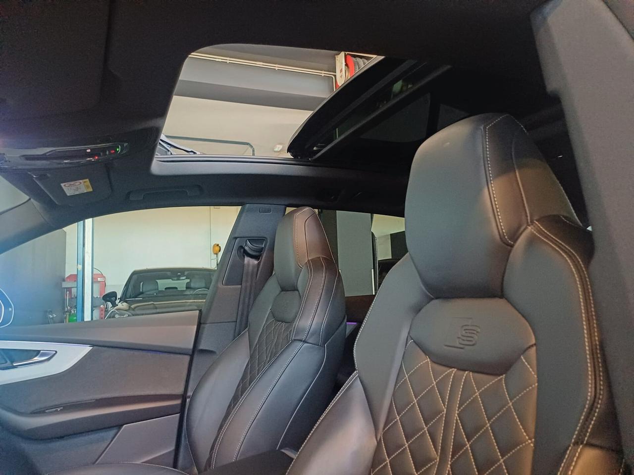 Audi Q8 45 TDI quattro tiptronic S-line