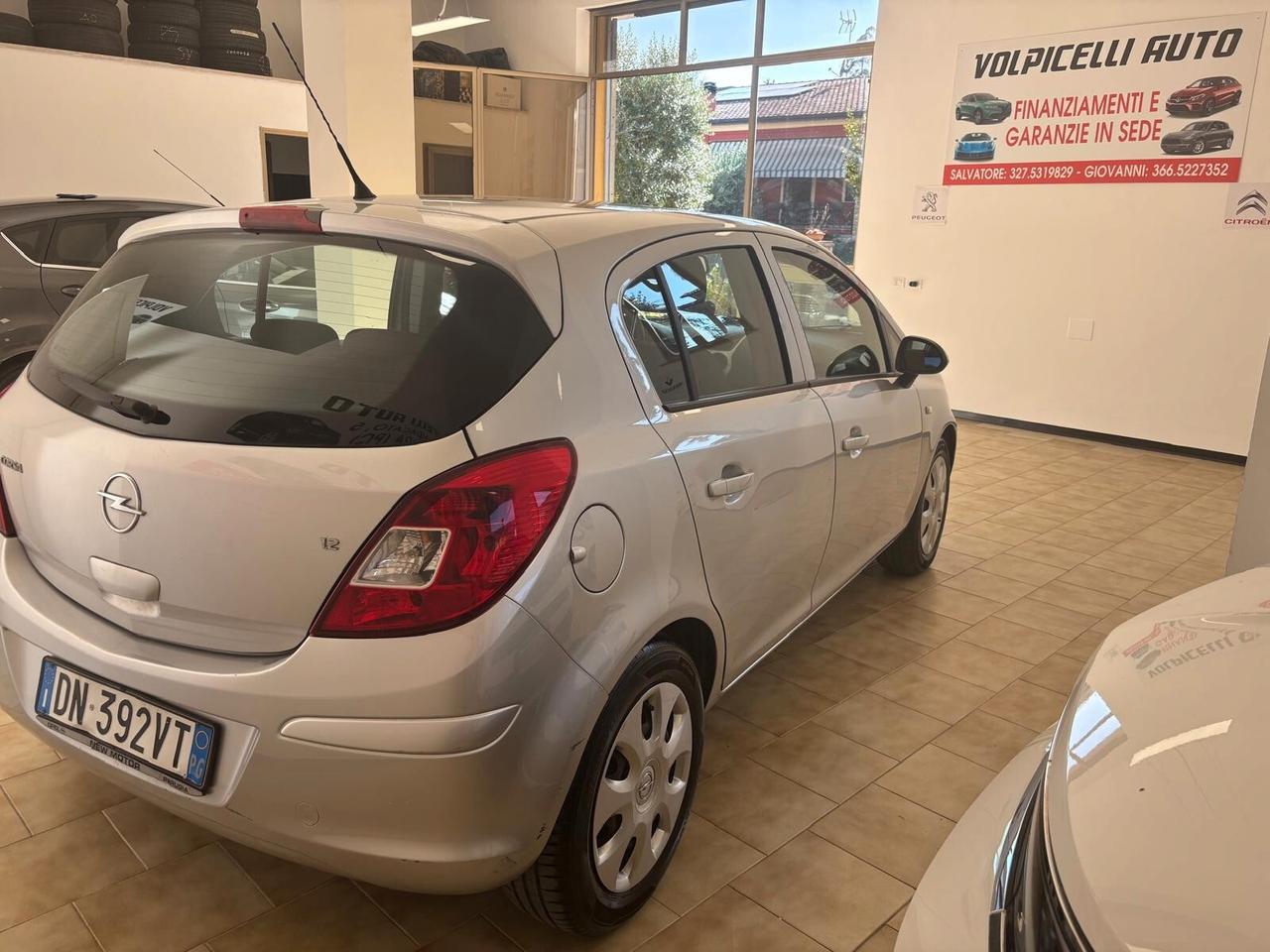 OPEL CORSA ANNO 2008 BZ 1.2 ADATTA NEOPATENTATI KM 152 MILA