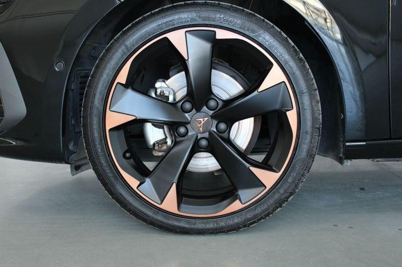 Cupra Leon 1.5 Hybrid 150 CV DSG
