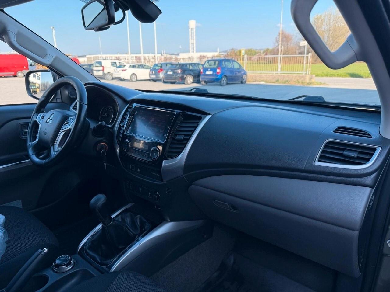 Mitsubishi L200 2.4 DI-D/154CV 2WD Double Cab Invite