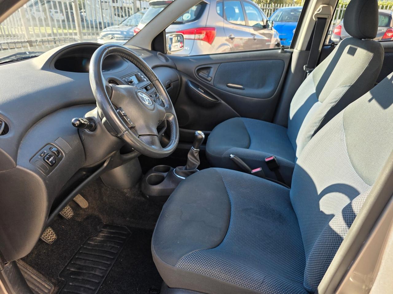 Toyota Yaris 1.0 5 porte