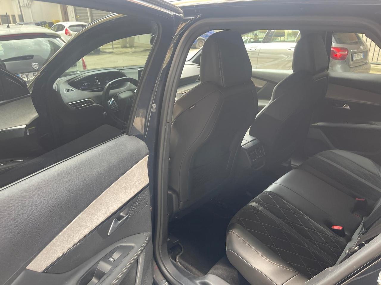 Peugeot 3008 2.0 180 CV EAT8 GT LINE