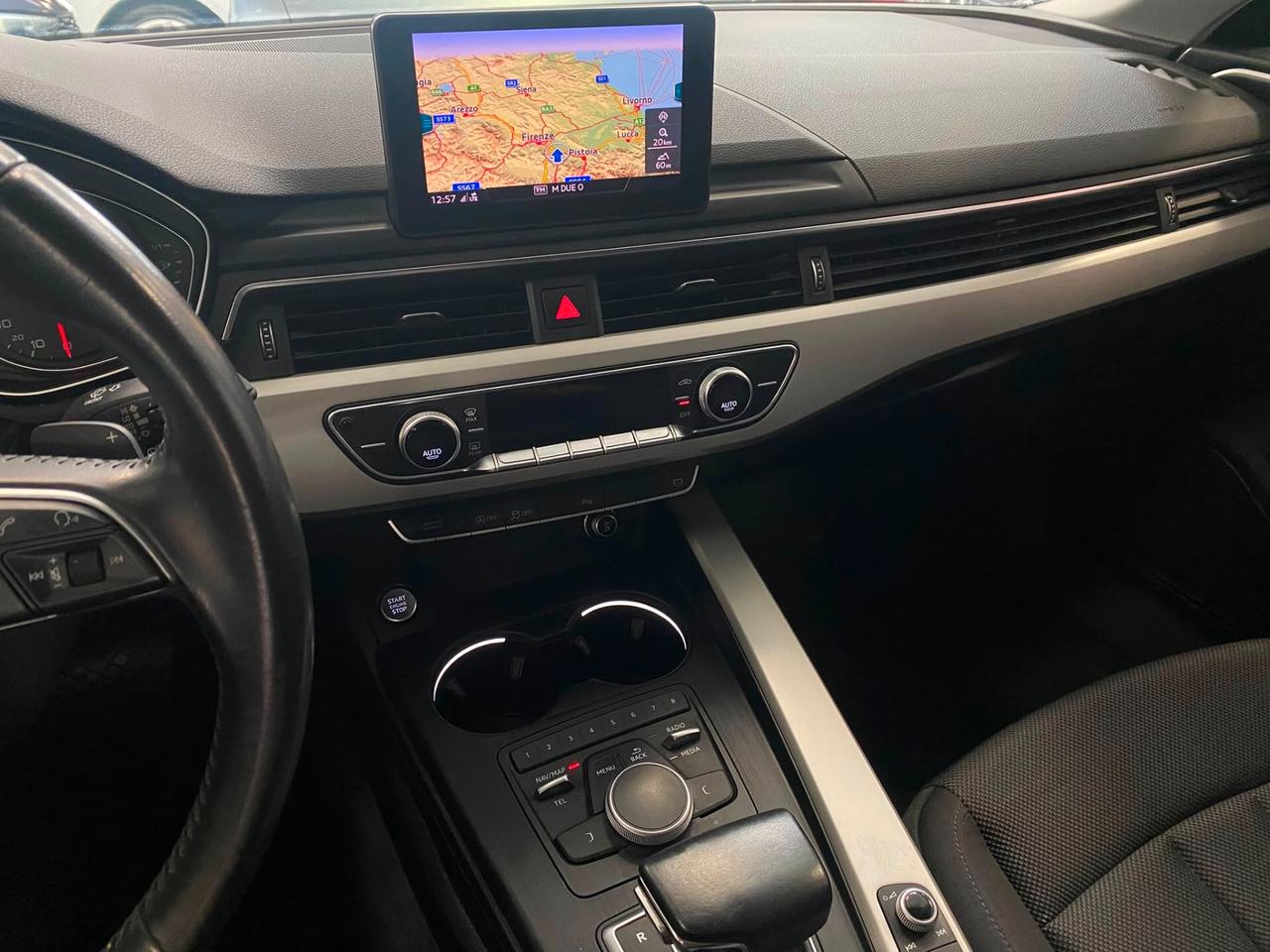 Audi A4 Avant 30 TDI S tronic Business