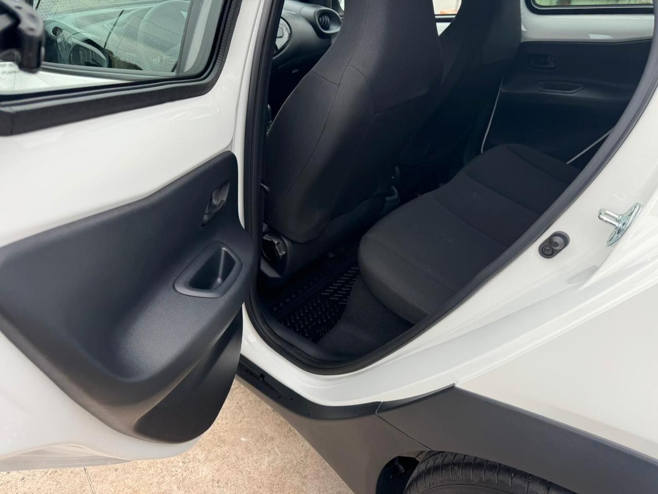 Toyota Aygo X 1.0 5 porte Automatica!