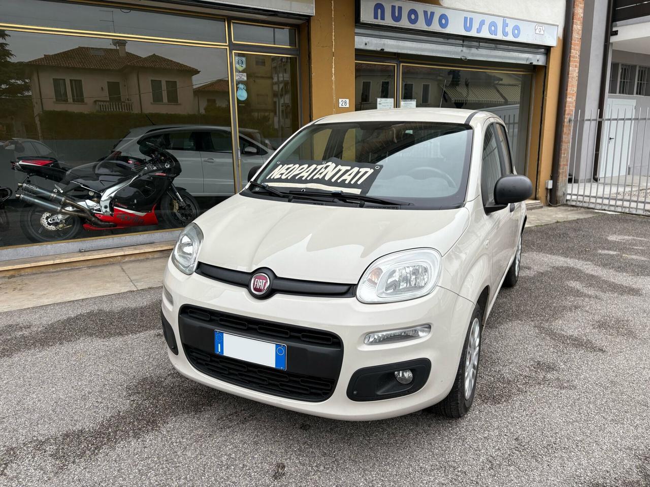 FIAT Panda 1.2 Lounge SOLI 44mila Km - 2017