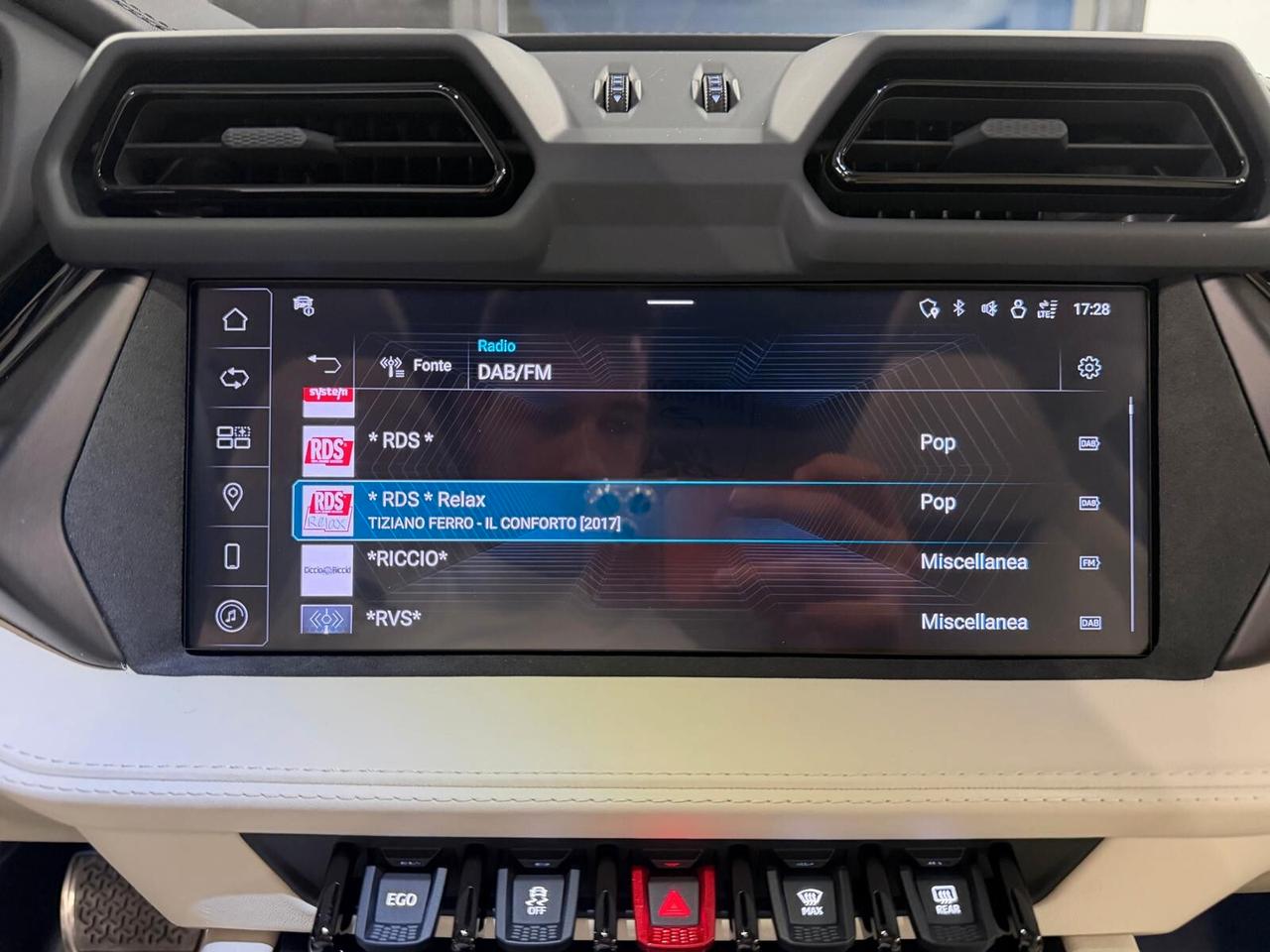 LAMBORGHINI URUS SE 4.0 V8 PHEV 620CV TETTO PELLE NAVI ANNO 2025