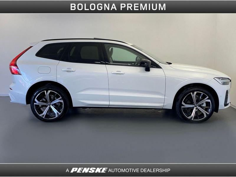 Volvo XC60 T6 Plug-in hybrid AWD automatico Plus Dark