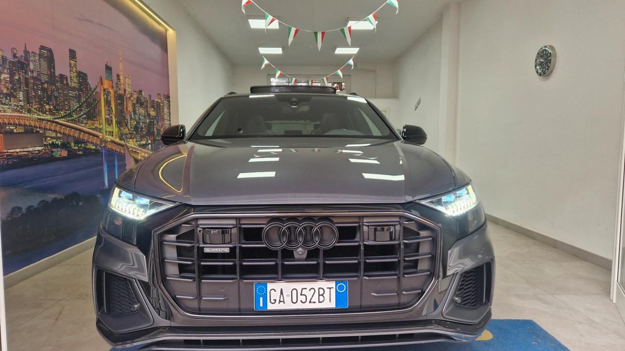 Audi Q8 50 TDI 286 CV quattro s line tetto apribile