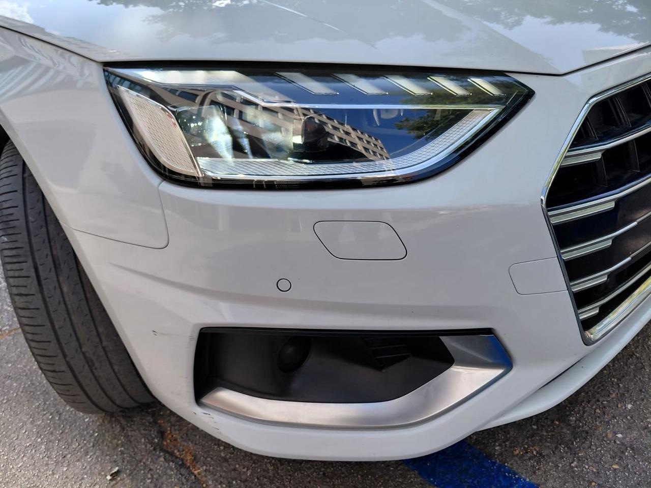 Audi A4 Business Advanced 40g-tron #11848