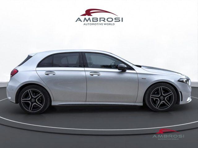 MERCEDES-BENZ A 180 180 d Automatic Premium Night Edition