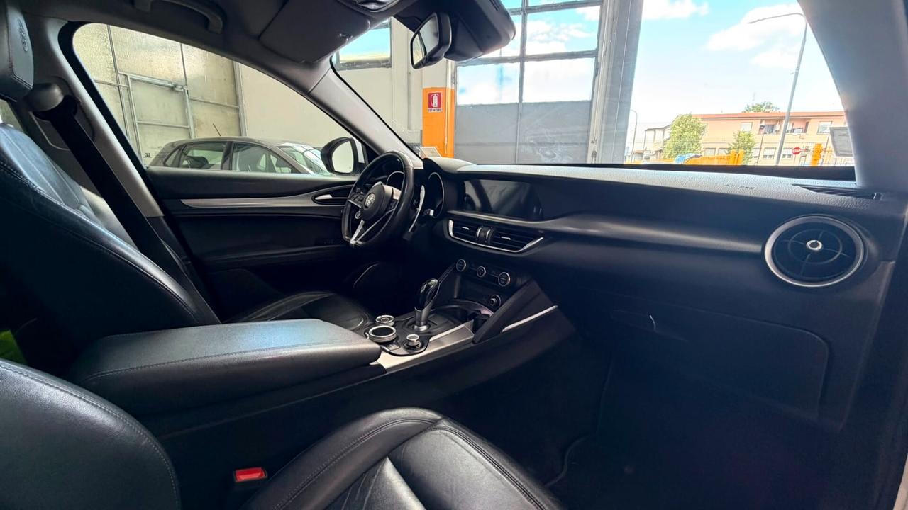 Alfa Romeo Stelvio 2.2 Turbodiesel 210 CV AT8 Q4 Executive