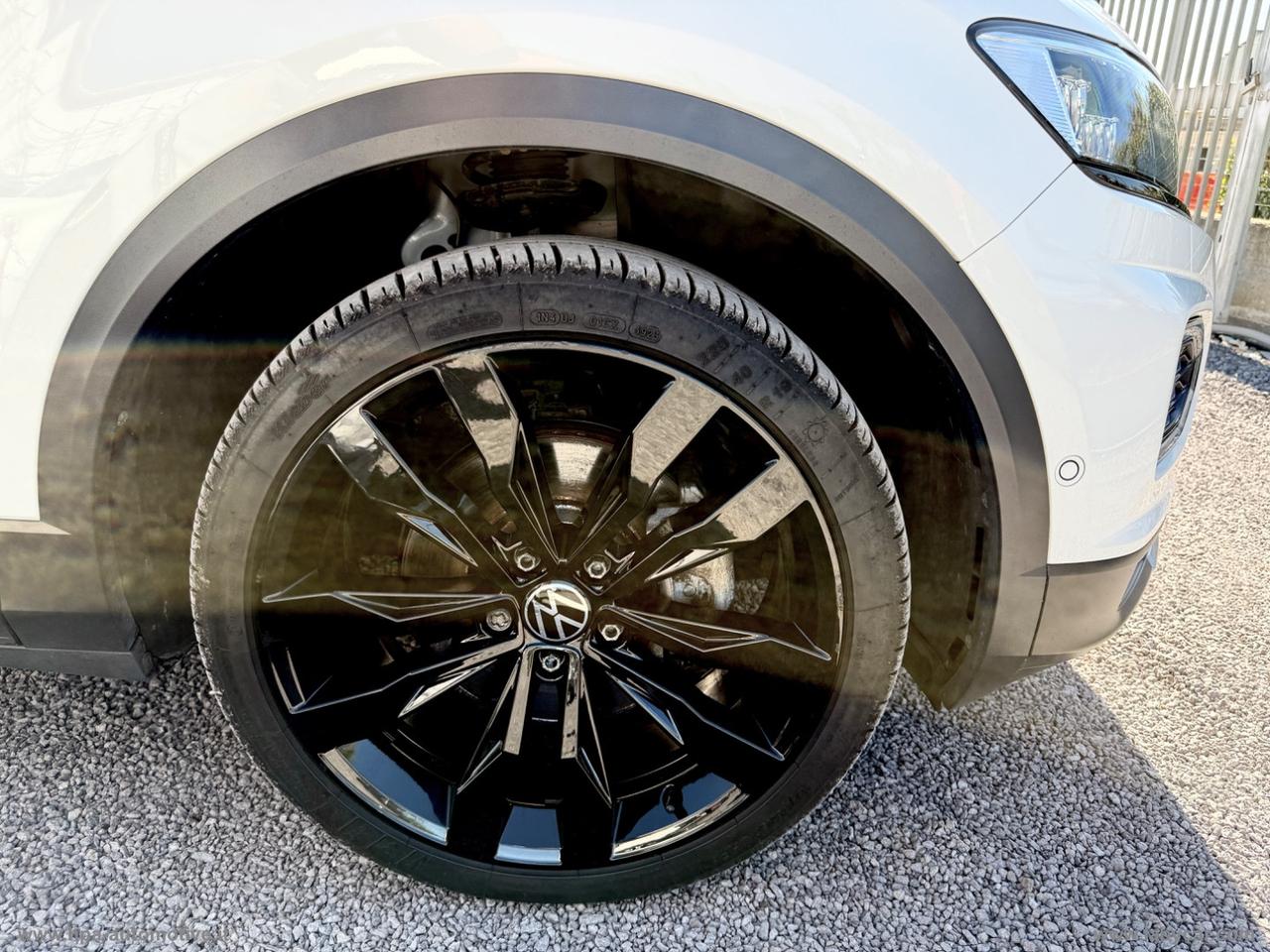 VOLKSWAGEN T-Roc 1.5 TSI 150CV SPORT LED NAVI TETTO RETROCAMERA