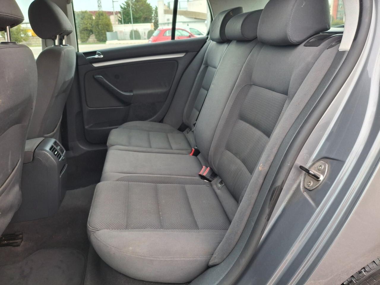 Volkswagen Golf 1.6 16V FSI 5p. Sportline*NEOPATENTATI*