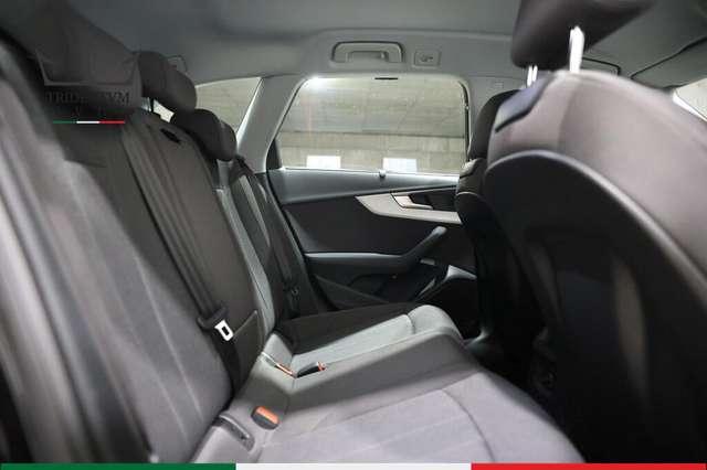 Audi A4 Avant 30 2.0 tdi mhev Business 136cv s-tronic