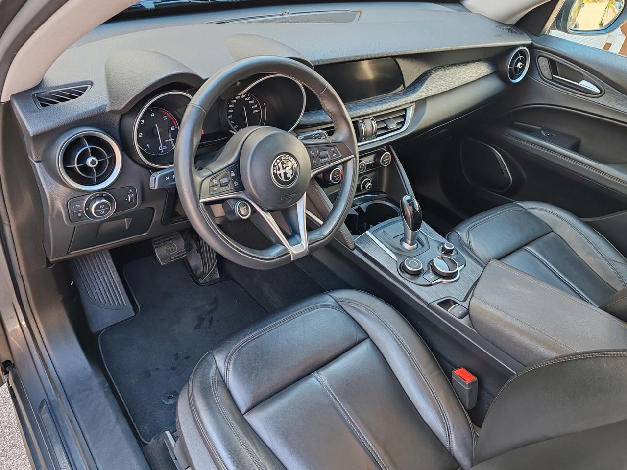 Alfa Romeo Stelvio 2.2 Turbodiesel 210 CV AT8 Q4 Executive