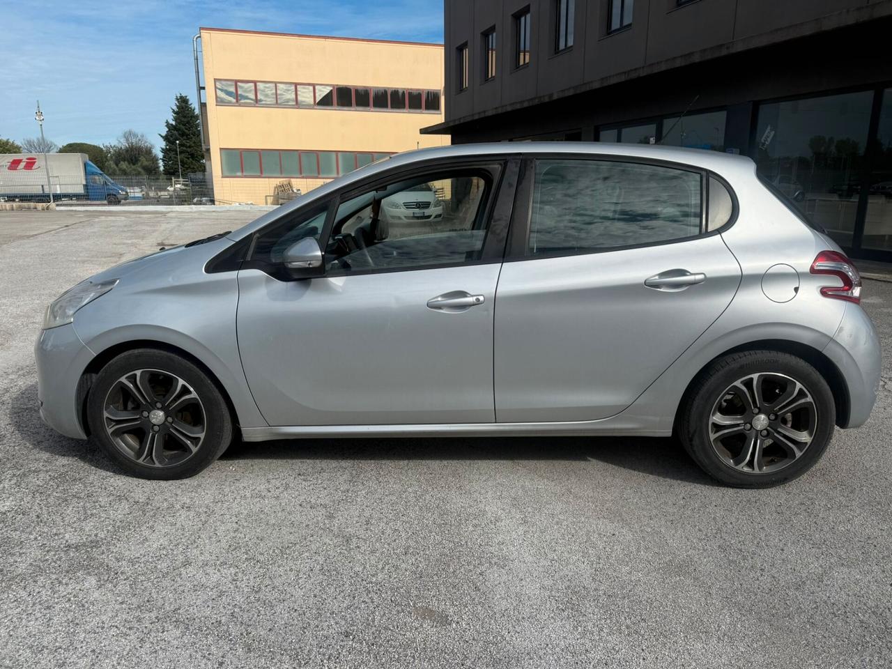 PEUGEOT 208 1.4 GPL 2014 EXPORT