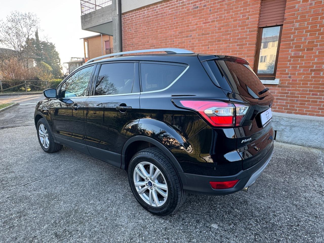 Ford Kuga 2.0 TDCI 120 CV S&S 2WD Powershift Busin