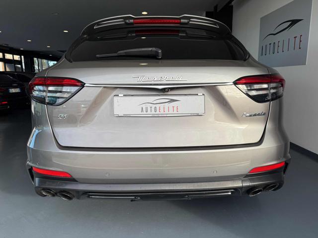 MASERATI Levante V6 Diesel 275 CV AWD Gransport Black Tetto,
