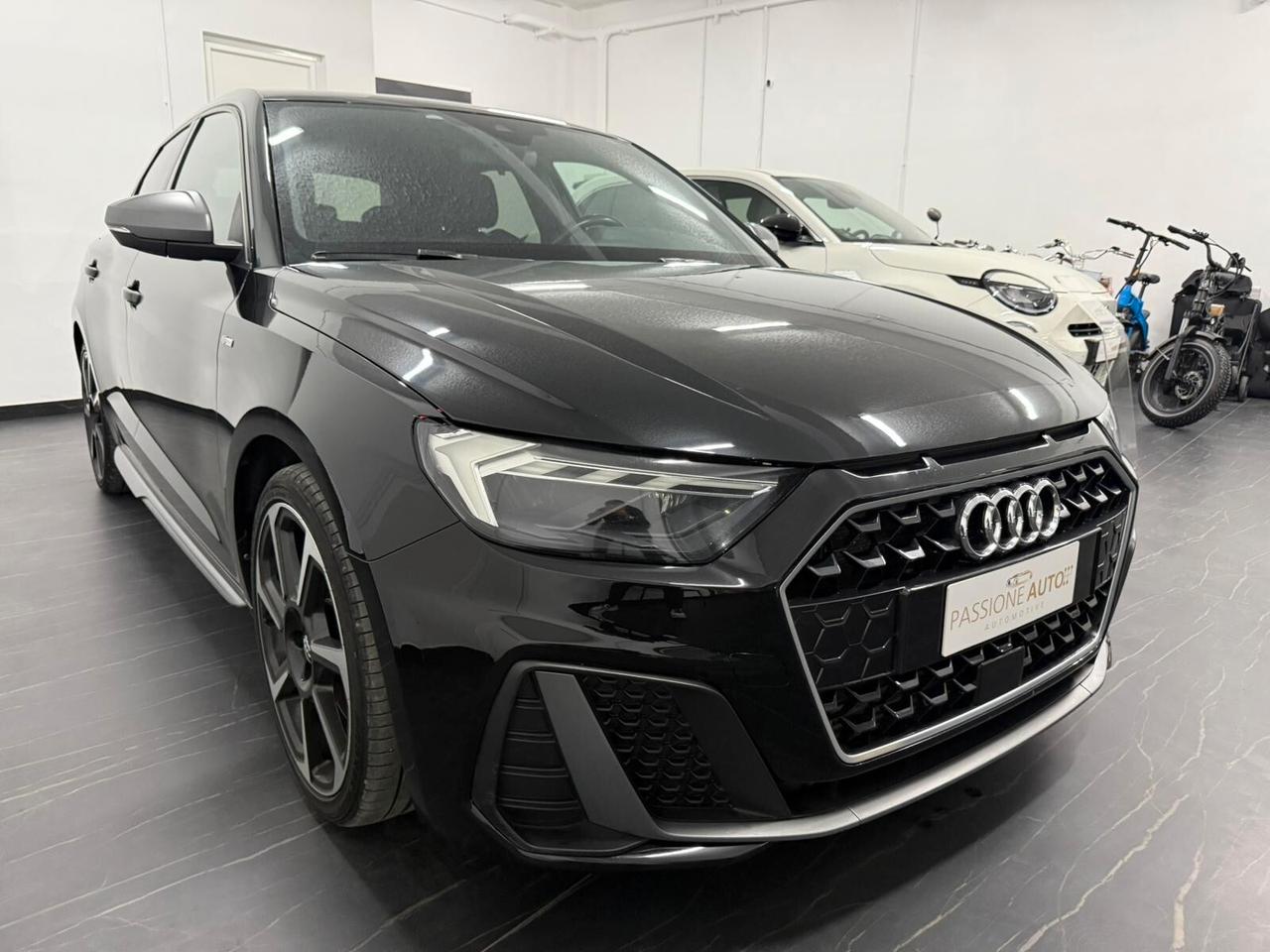 Audi A1 SPB 40 TFSI S tronic line edition